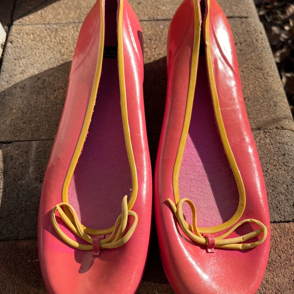 Kate Spade Size 9 Pink & Yellow trim rain /gardening shoes